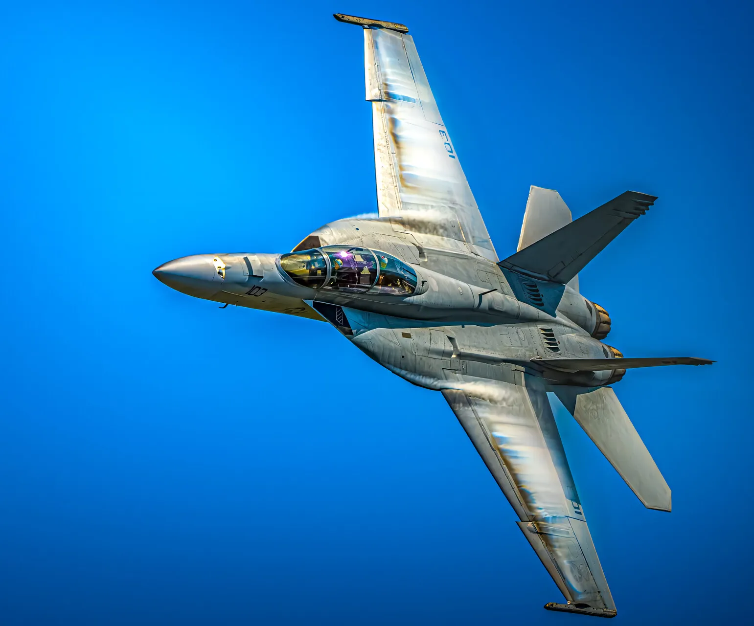 F/A-18 スーパーホーネット「旋回」